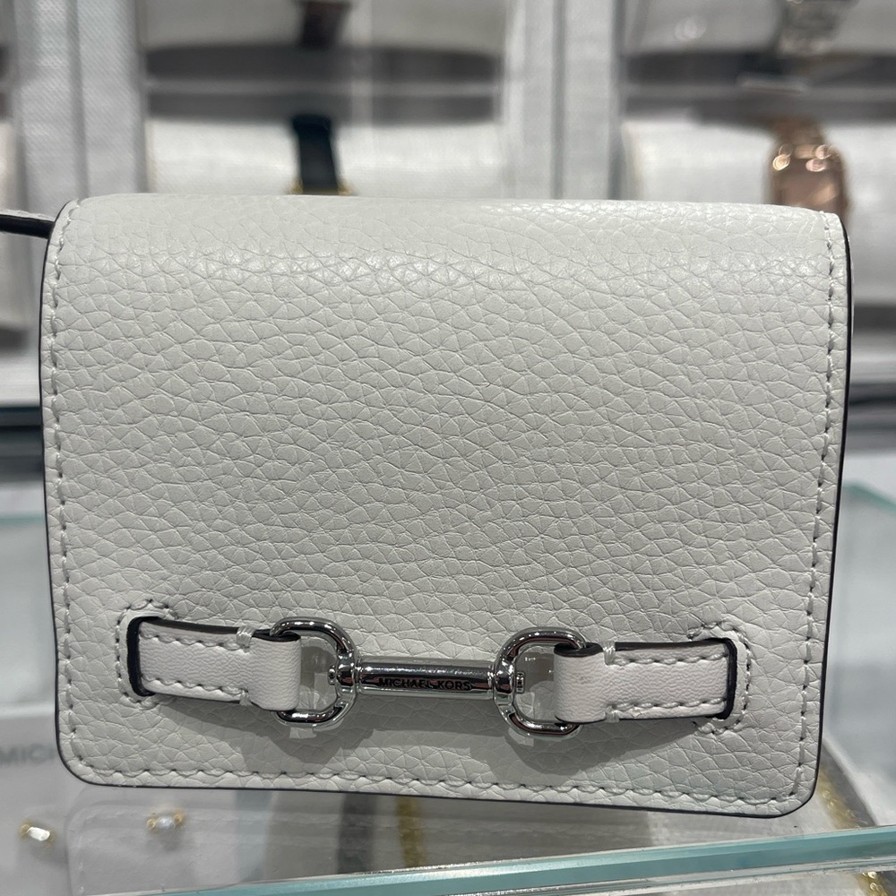 MICHAEL KORS Carson Small Pebbled Leather Wallet
Optic White 
NWT - Picture 9 of 16
